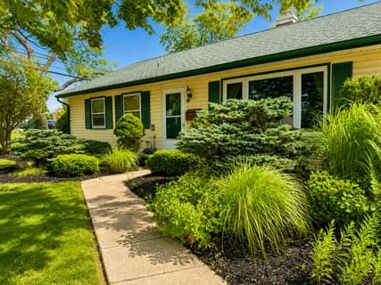 For Sale at 805 Henry Avenue in Warminster